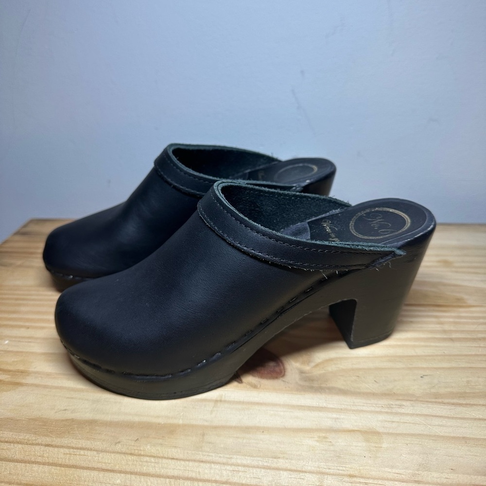 No. 6 Black Leather Mules